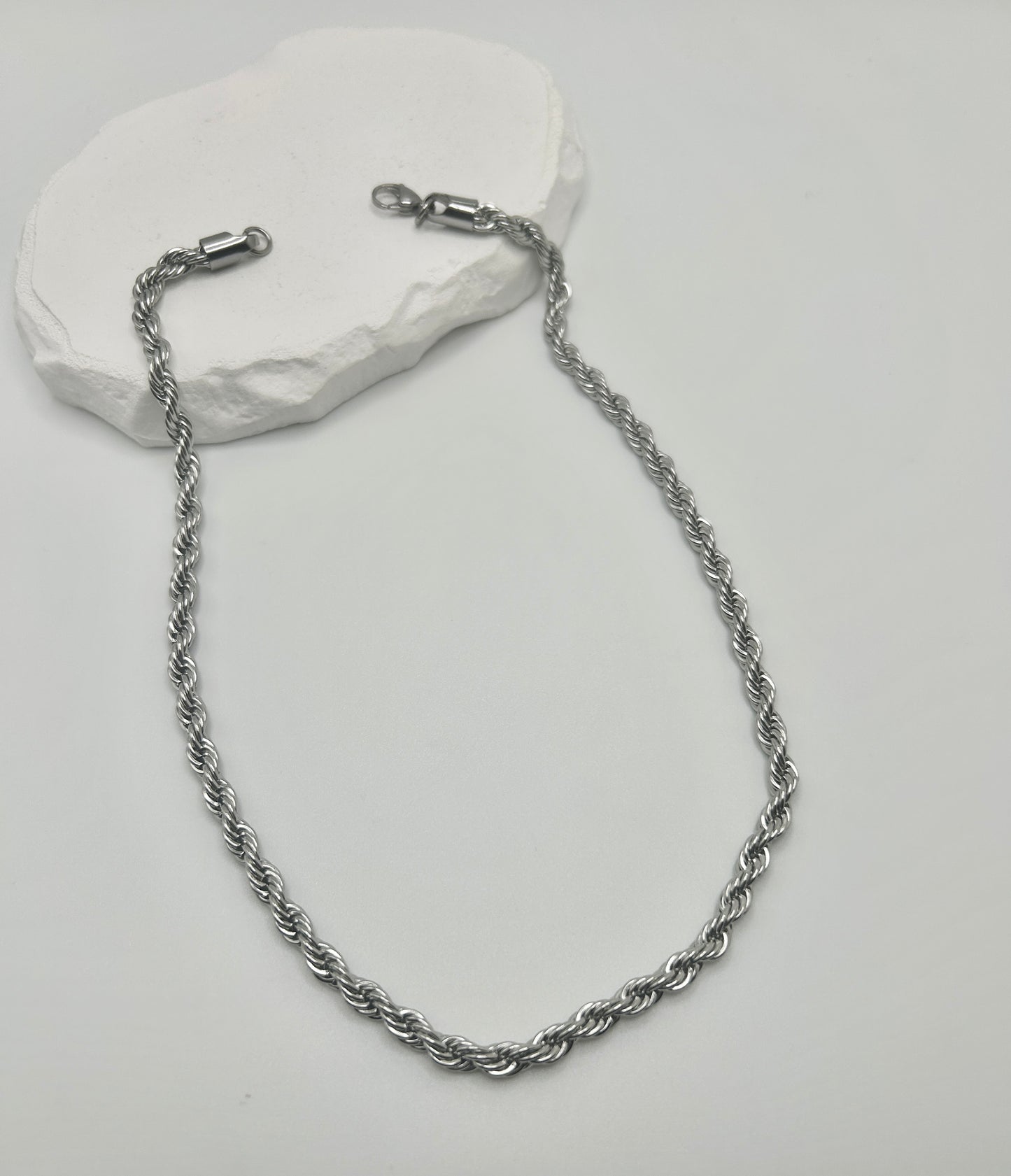 Trendy Twist Necklace